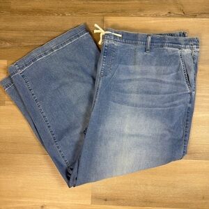 Torrid Weekend Mid-Rise Wide Leg Pull-On Jeans Plus Size 6X